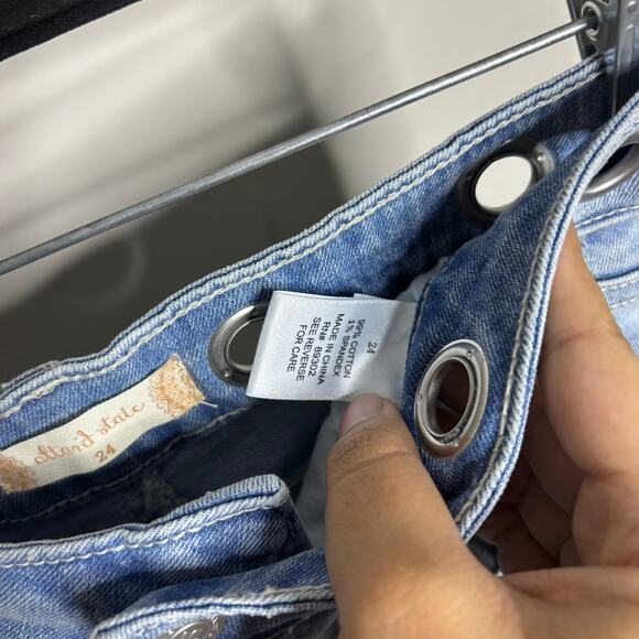 Altar'd State Denim Jean Shorts with Belt Loops High Rise All Button up Size 24 - Picture 5 of 12